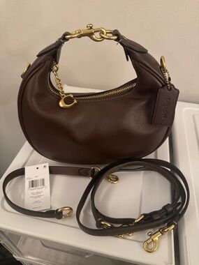 Coach Jonie 22 in Maple